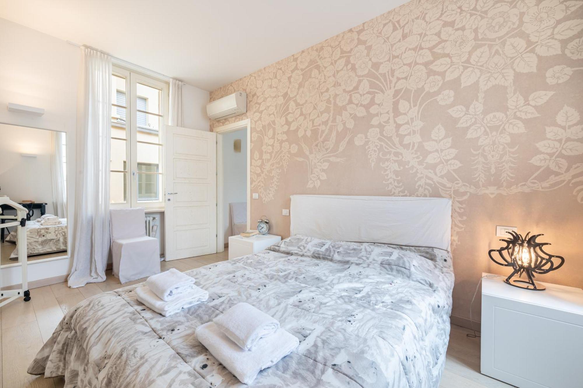 Teatro Regio Exclusive Apartment Парма Екстериор снимка