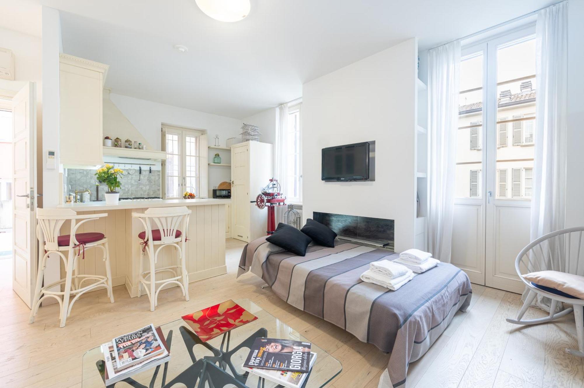Teatro Regio Exclusive Apartment Парма Екстериор снимка