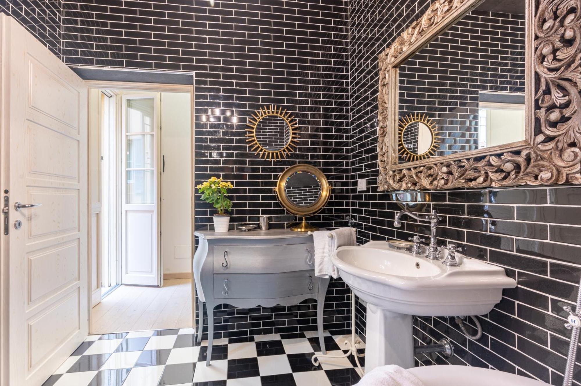Teatro Regio Exclusive Apartment Парма Екстериор снимка
